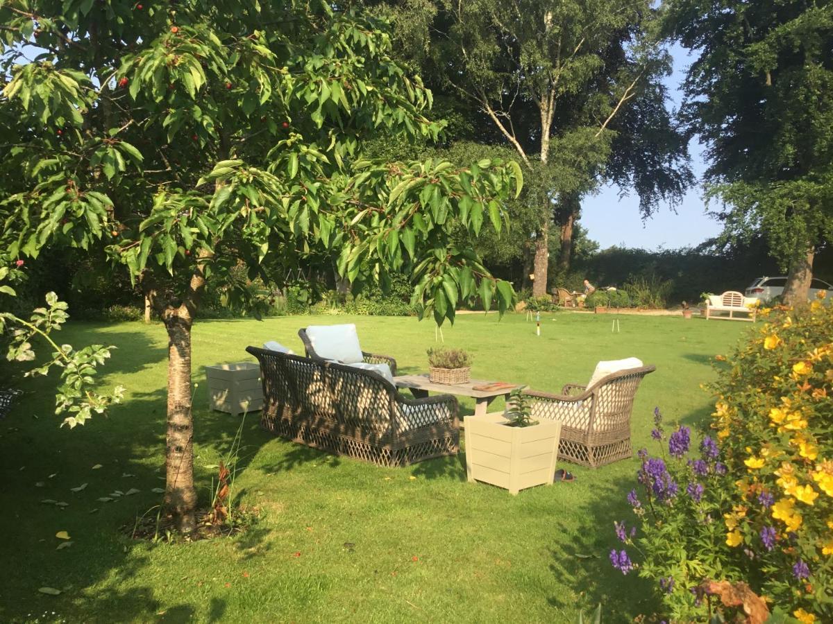 Forthay Bed And Breakfast North Nibley Dış mekan fotoğraf