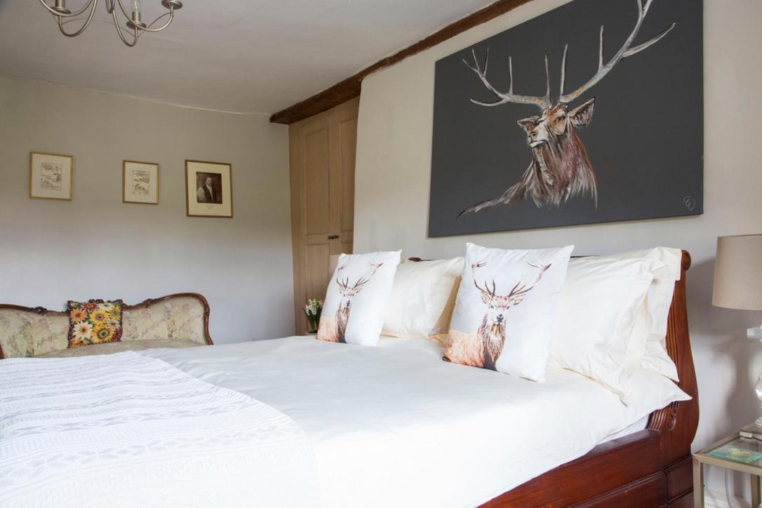 Forthay Bed And Breakfast North Nibley Dış mekan fotoğraf