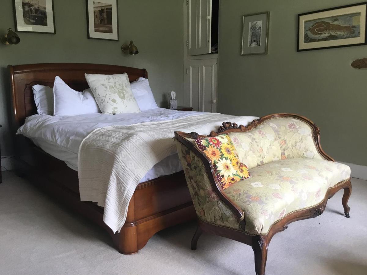 Forthay Bed And Breakfast North Nibley Dış mekan fotoğraf